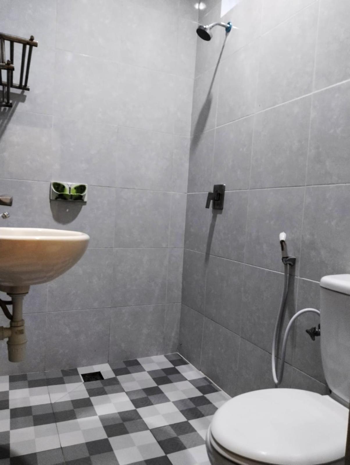 Hotel Lestari Гилиманук Экстерьер фото